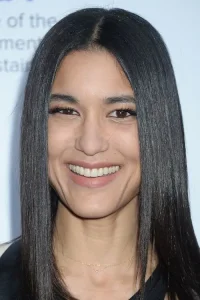 Julia Jones Oyuncu Profil Görseli