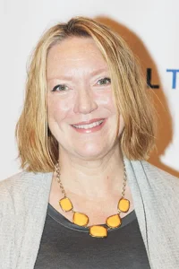 Julie Anne Robinson Yönetmen Profil Görseli