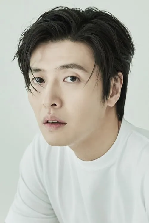 Kang Ha-neul Oyuncu Profil Görseli