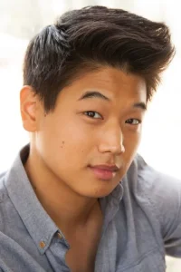 Ki Hong Lee Oyuncu Profil Görseli