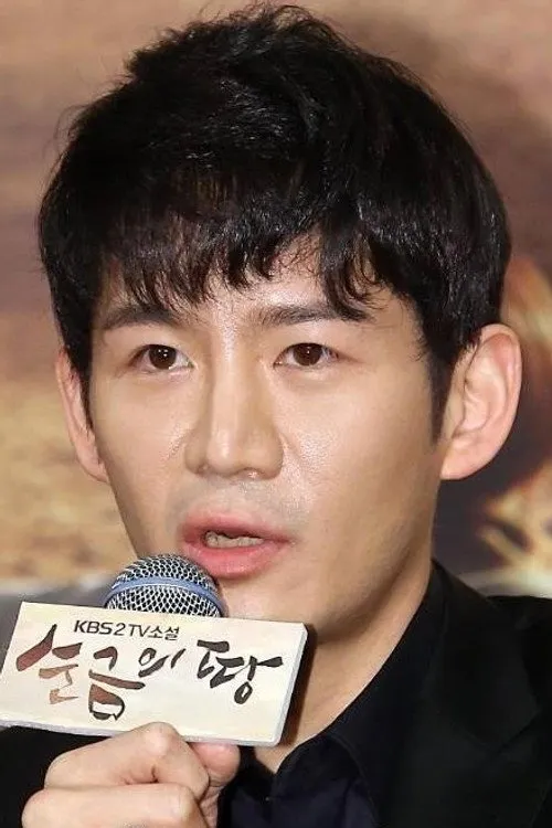 Lee Byeong-hoon Yönetmen Profil Görseli