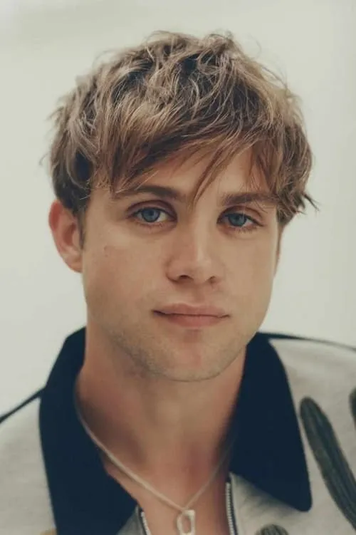 Leo Woodall Oyuncu Profil Görseli