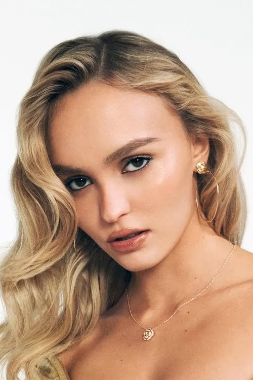Lily-Rose Depp Oyuncu Profil Görseli