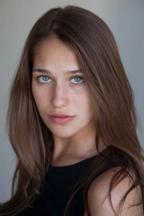 Lola Kirke Oyuncu Profil Görseli