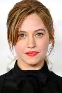 Lou de Laâge Oyuncu Profil Görseli