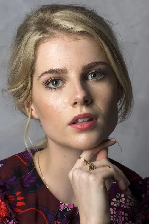 Lucy Boynton Oyuncu Profil Görseli