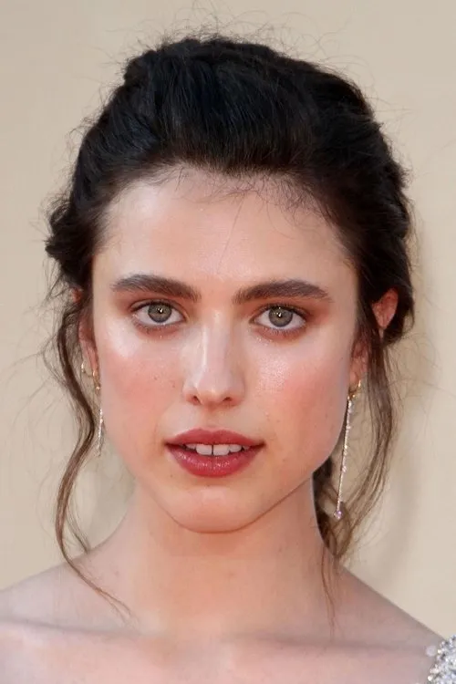 Margaret Qualley Oyuncu Profil Görseli
