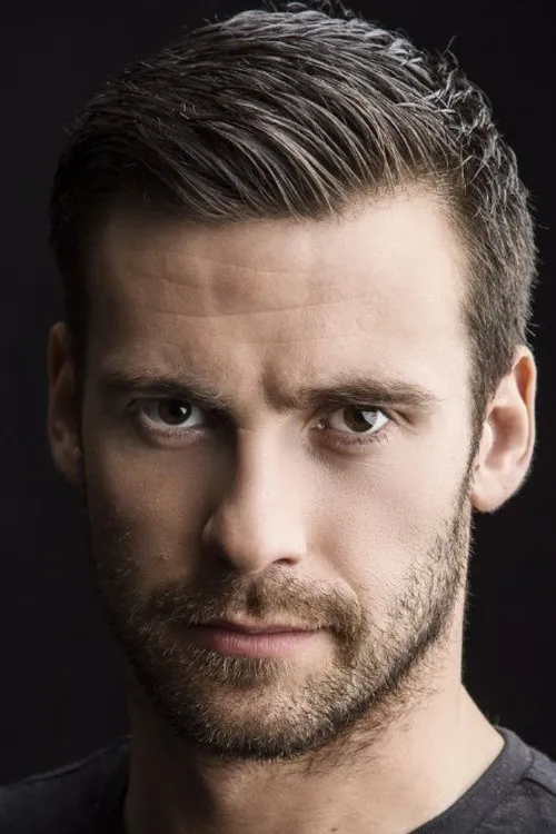 Mark Rowley Oyuncu Profil Görseli