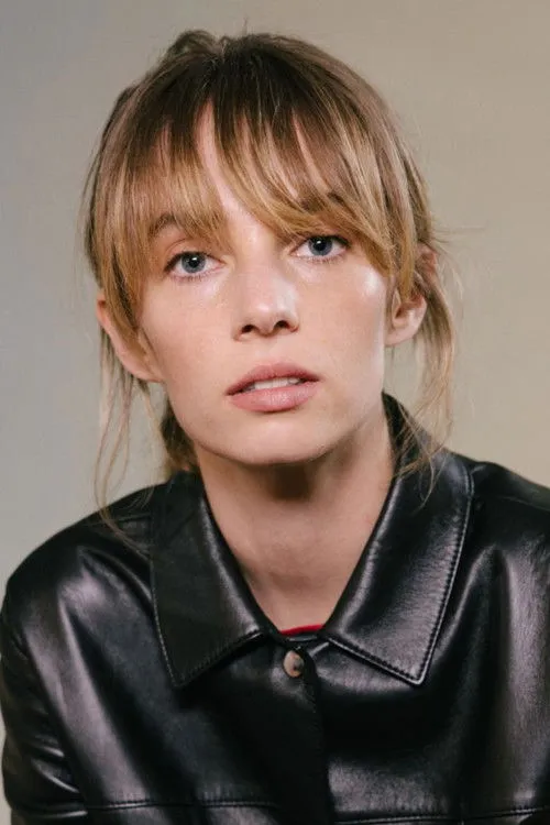 Maya Hawke Oyuncu Profil Görseli