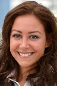 Menna Shalabi Oyuncu Profil Görseli