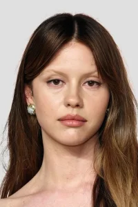 Mia Goth Oyuncu Profil Görseli