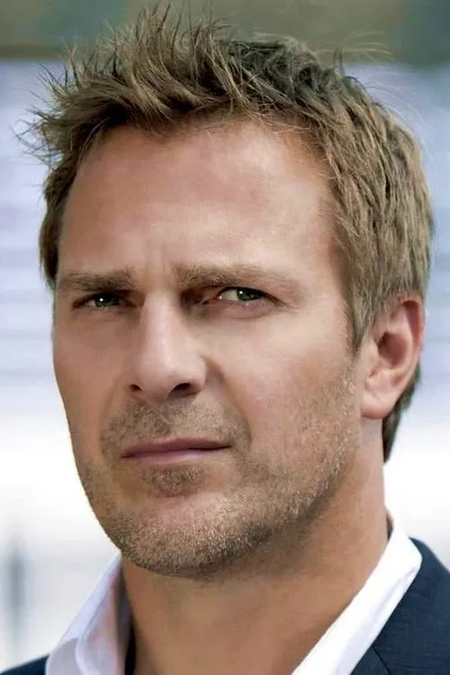 Mike Dopud Oyuncu Profil Görseli