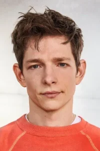 Mike Faist Oyuncu Profil Görseli