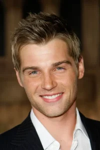 Mike Vogel Oyuncu Profil Görseli