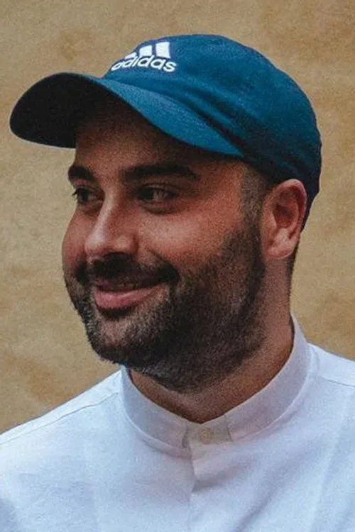 Milad Avaz Yönetmen Profil Görseli