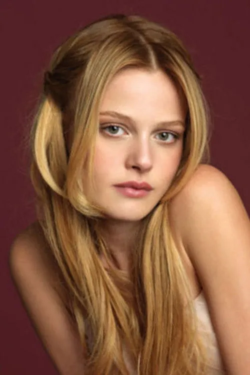 Naz Elmas Oyuncu Profil Görseli