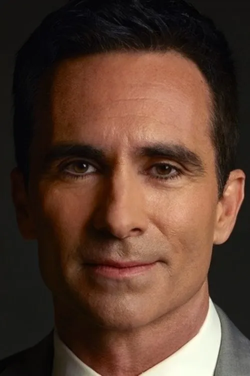 Nestor Carbonell Oyuncu Profil Görseli