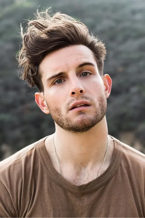 Nico Tortorella Oyuncu Profil Görseli