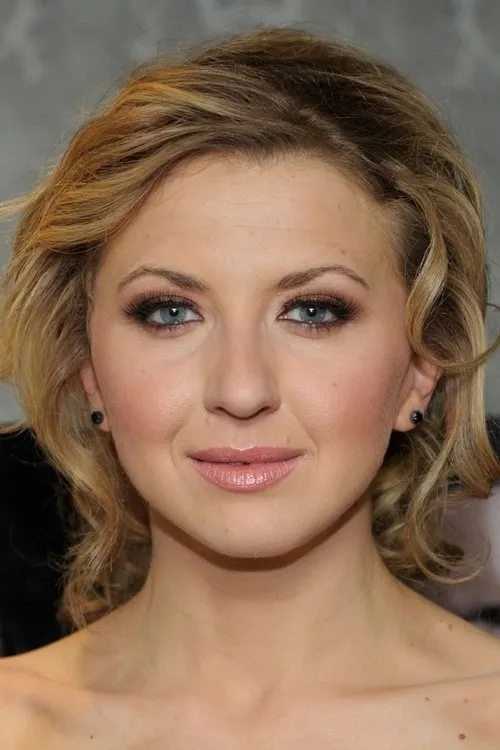 Nina Arianda Oyuncu Profil Görseli