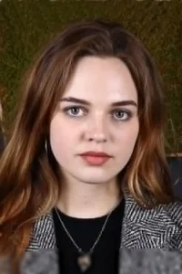 Odessa Young Oyuncu Profil Görseli