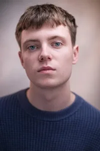 Oliver Finnegan Oyuncu Profil Görseli