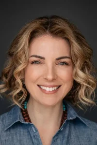 Özge Özberk Oyuncu Profil Görseli