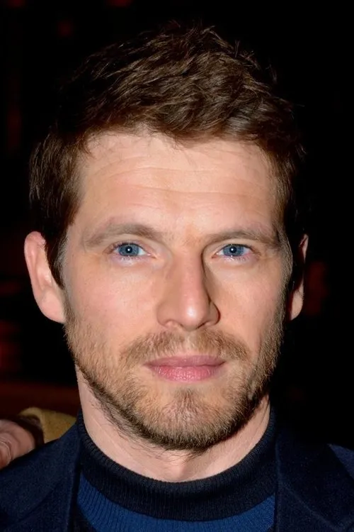 Pierre Deladonchamps Oyuncu Profil Görseli