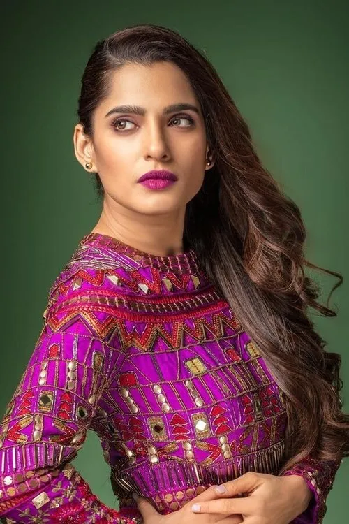 Priya Bapat Oyuncu Profil Görseli