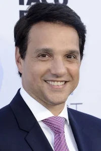 Ralph Macchio Oyuncu Profil Görseli