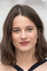 Rebecca Marder Oyuncu Profil Görseli