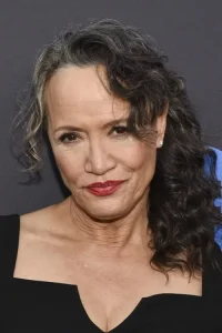 Rena Owen Oyuncu Profil Görseli