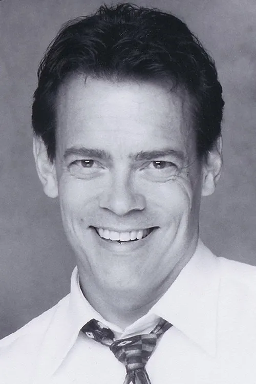 Ron Pardo Oyuncu Profil Görseli