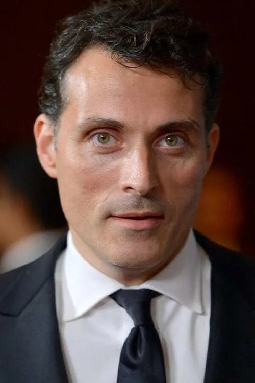 Rufus Sewell Oyuncu Profil Görseli