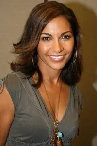 Salli Richardson-Whitfield Yönetmen Profil Görseli