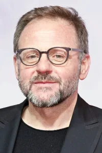 Samuel Finzi Oyuncu Profil Görseli