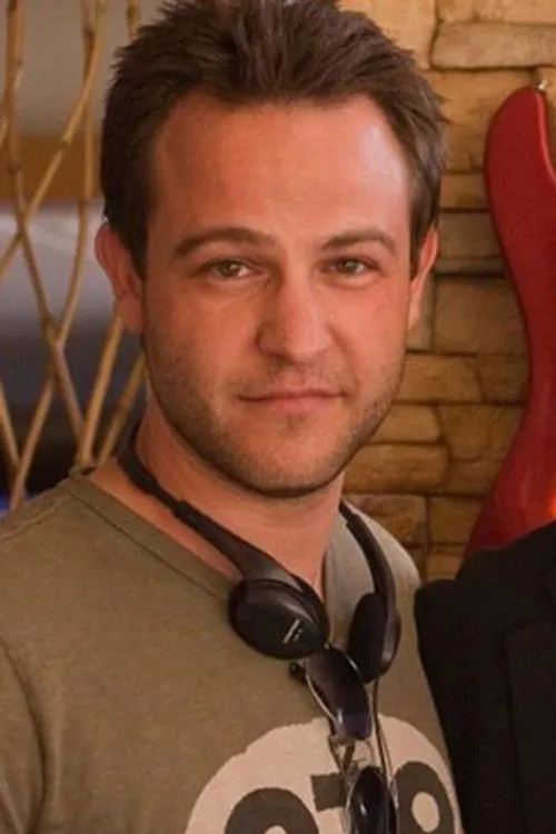 Sanford Bookstaver Yönetmen Profil Görseli