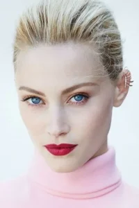 Sarah Gadon Oyuncu Profil Görseli