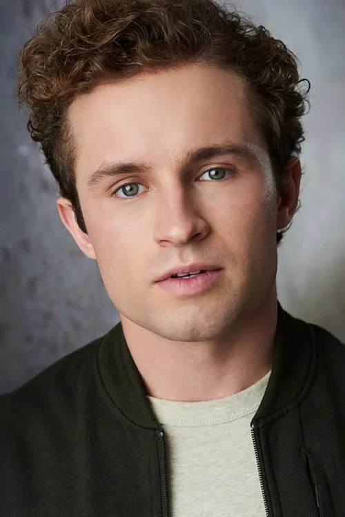 Sean Giambrone Oyuncu Profil Görseli