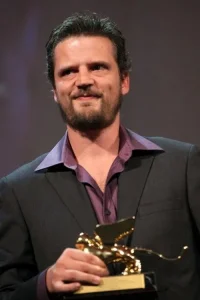 Seren Yüce Yönetmen Profil Görseli