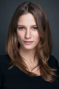 Serenay Sarıkaya Oyuncu Profil Görseli