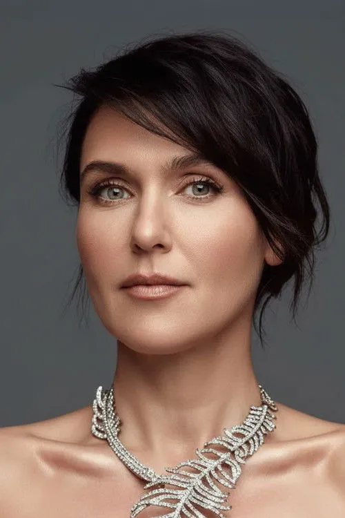 Şevval Sam Oyuncu Profil Görseli