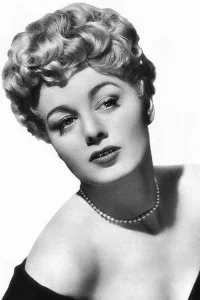Shelley Winters Oyuncu Profil Görseli