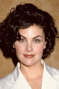 Sherilyn Fenn Oyuncu Profil Görseli