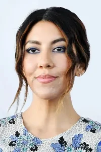 Stephanie Beatriz Oyuncu Profil Görseli