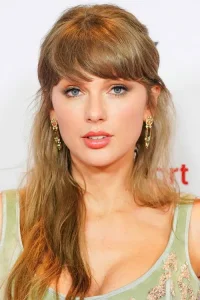 Taylor Swift Oyuncu Profil Görseli