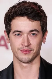 Tom Blyth Oyuncu Profil Görseli