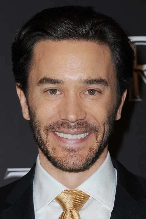 Tom Pelphrey Oyuncu Profil Görseli