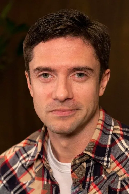 Topher Grace Oyuncu Profil Görseli