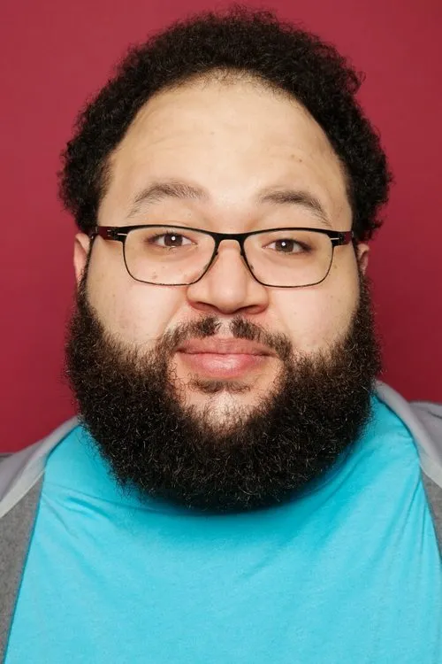 Zach Cherry Oyuncu Profil Görseli