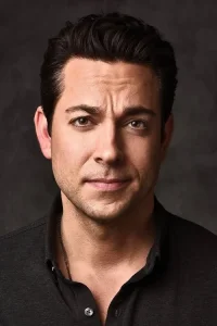 Zachary Levi Oyuncu Profil Görseli